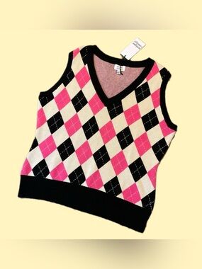 NWT~Pink, Black, & Cream Argyle Print Retro Sweater Vest, V Neck, Women’s XL/1X